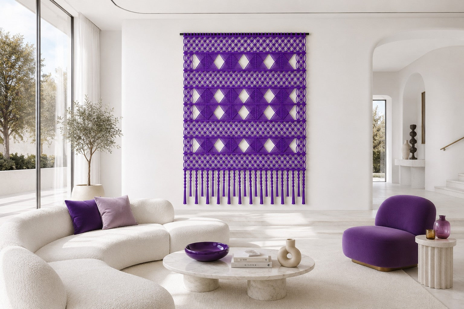 Duża fioletowa dekoracja ścienna WALLART NORDART w jasnym minimalistycznym salonie
